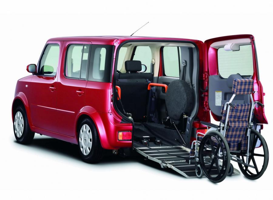  Nissan Cube 2002 года  (фото 2 из 7)
